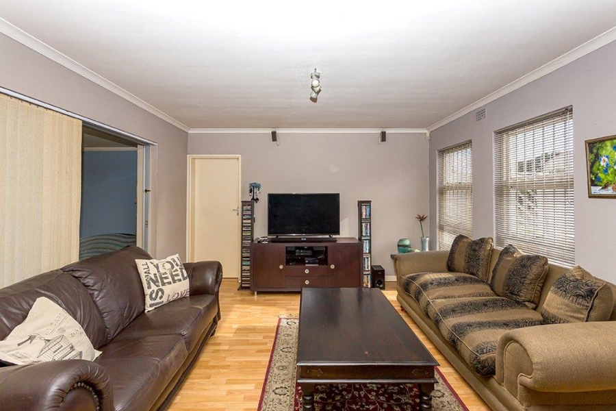 3 Bedroom Property for Sale in Flamingo Vlei Western Cape